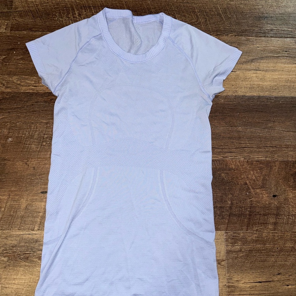 LuluLemon Lilac Short Sleeve Swiftly